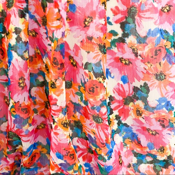 Francesca’s Floral High Neck Mini Dress - Picture 5 of 7